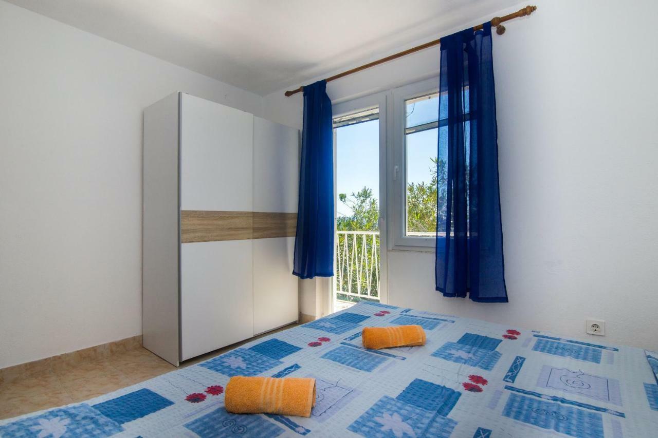 Apartments Robinzon Petar Gdinj ภายนอก รูปภาพ