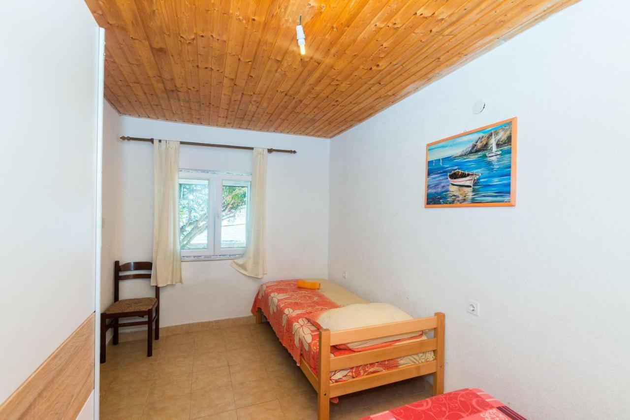 Apartments Robinzon Petar Gdinj ภายนอก รูปภาพ