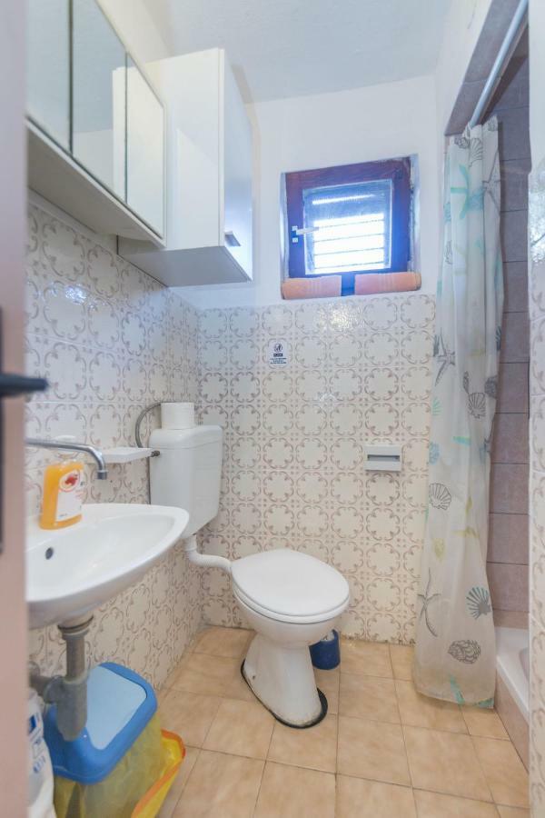 Apartments Robinzon Petar Gdinj ภายนอก รูปภาพ